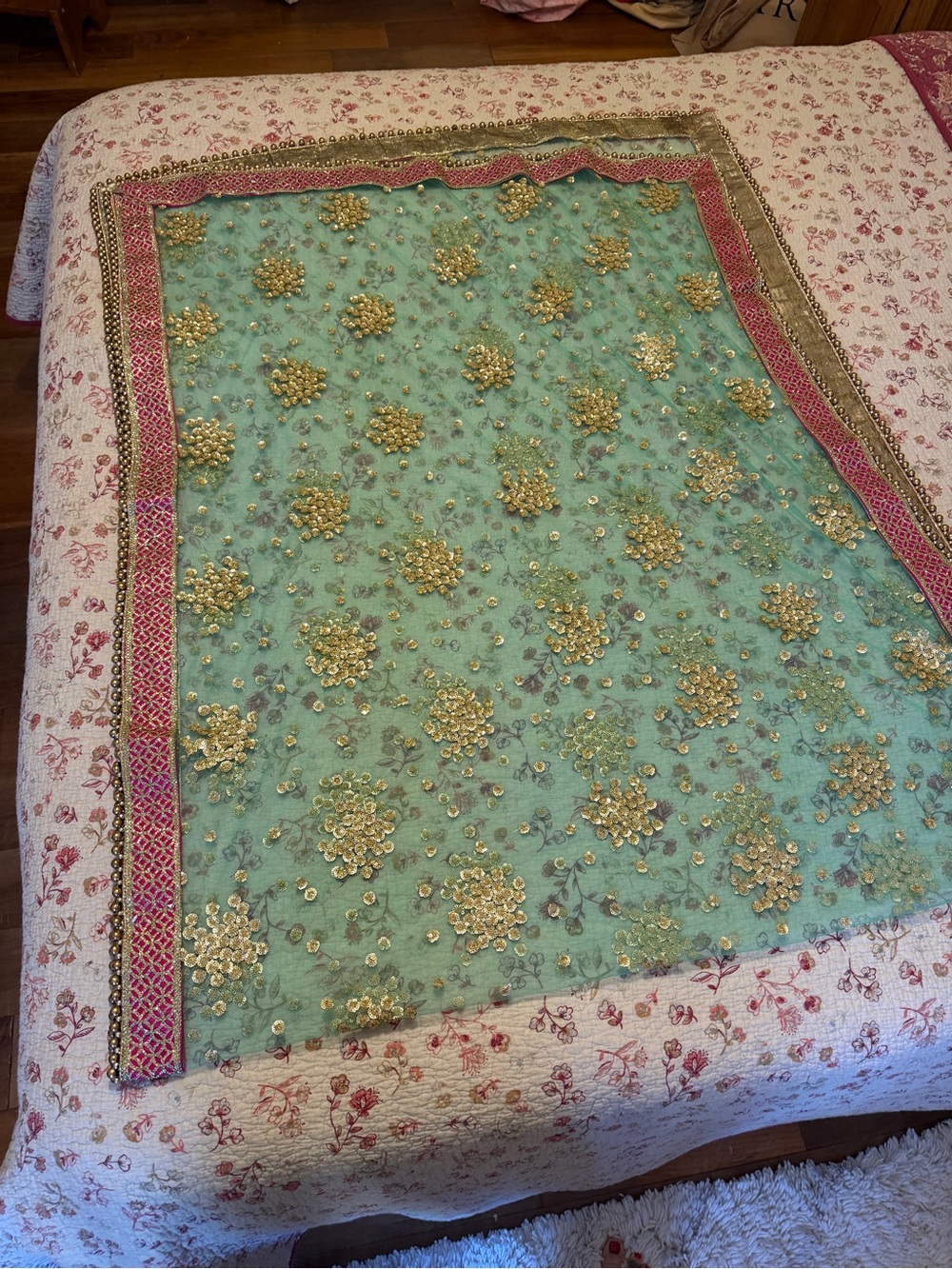 Embroidered Turquoise and Gold Beaded Scarf with Pink Trim 92x38 - Picture 5 of 9